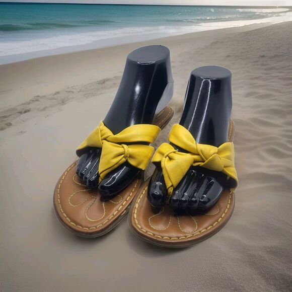 BOC Born Concept Vegan Leather Yellow Bows Flip Flops Size 9M Sandals Thongs - Picture 1 of 9